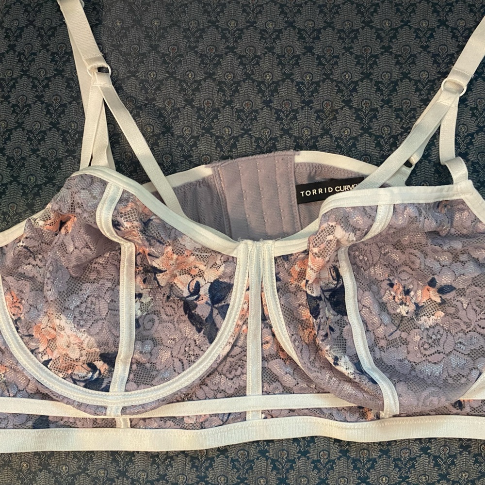 Torrid Curve bra.  Only worn a couple of times